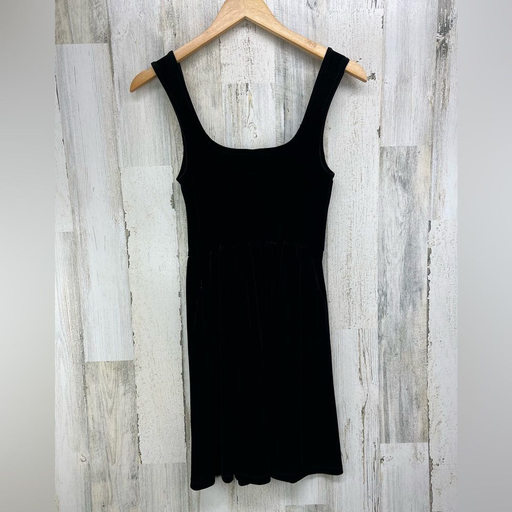 Old Navy Sleeveless Black Velvet Fit and Flare Mini Dress with Pockets Womens XS - Picture 7 of 8